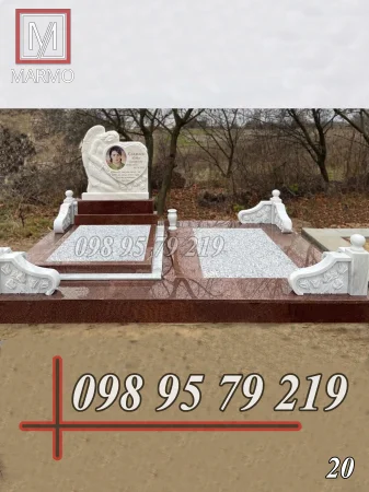 Пам'ятник з білого мармуру №20