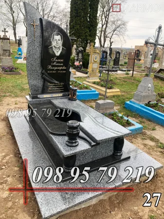 Одинарний пам'ятник з граніту №27
