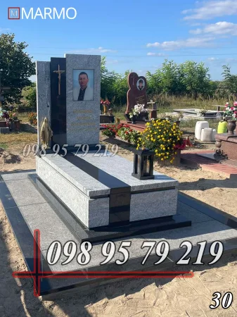 Одинарний пам'ятник з граніту №30