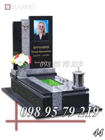 Одинарний пам'ятник з граніту №44