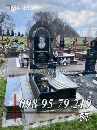 Одинарний пам'ятник з граніту №57