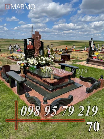 Одинарний пам'ятник з граніту №70